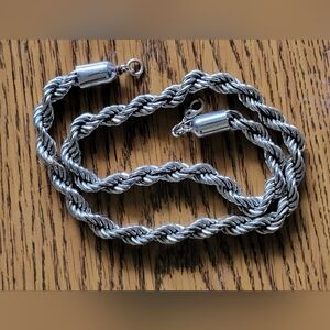 Awesome Vintage MONET Heavy Chunky Silver ToneMetal Twist Rope Chain Necklace U